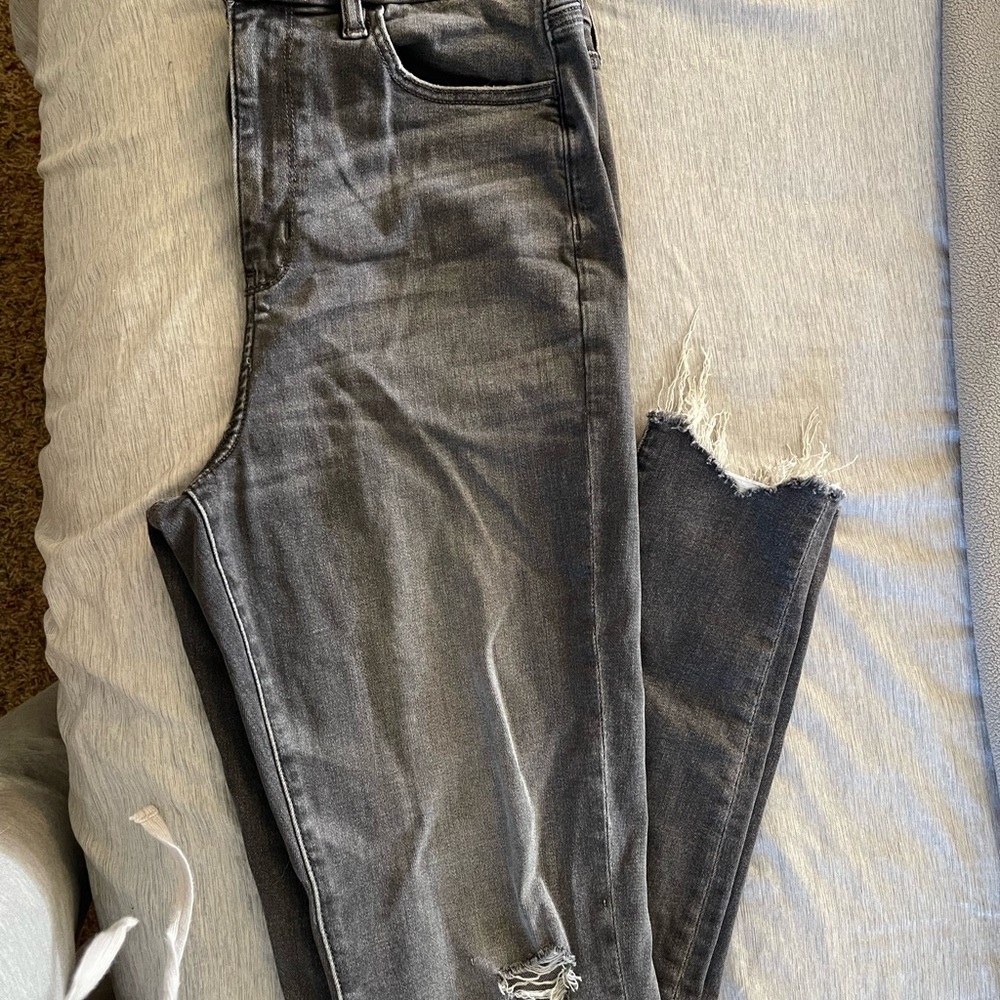 Distressed Gray skinny Jeans American Eagle LONG fit